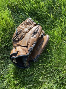 mizuno baseball glove wrap