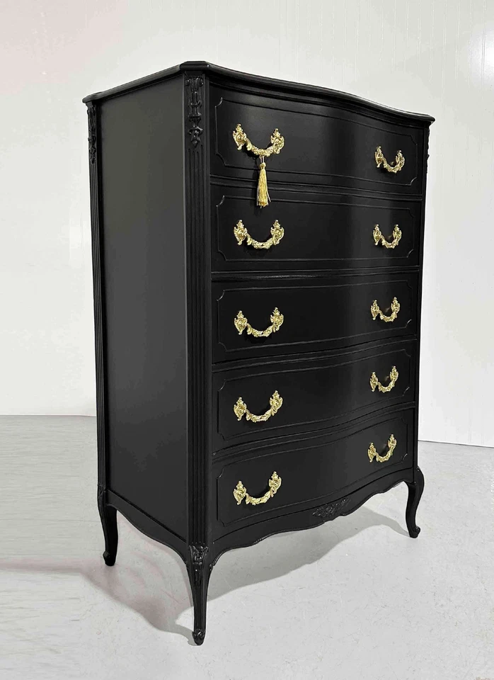 Cómoda Highboy estilo francés de mediados de siglo de John M. Smyth Co. en negro - Nueva P Foto 3 de 4