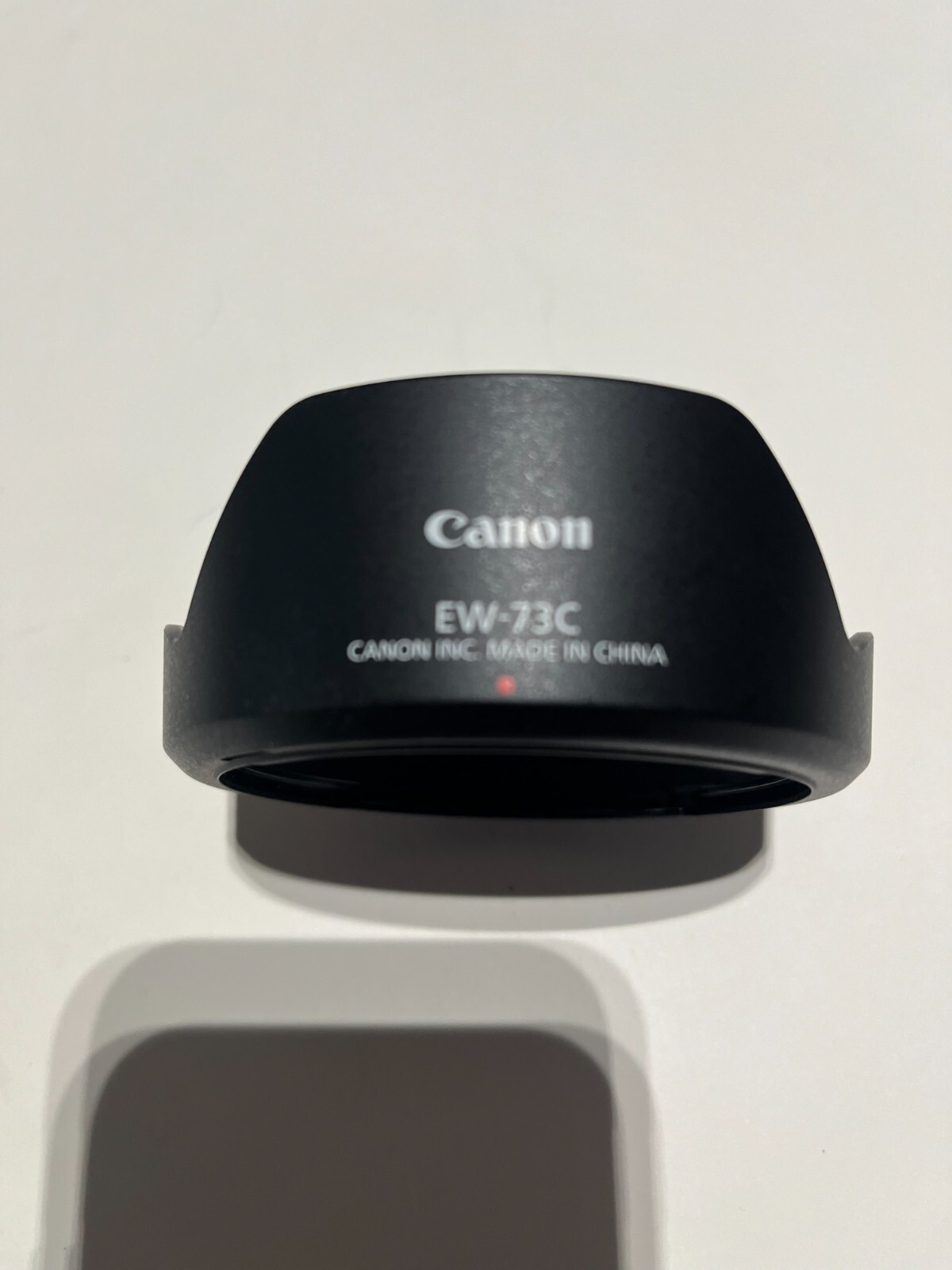 Canon EFS 1018 mm F/4.55.6 IS STM Lens & Canon Lens Hood & LowePro