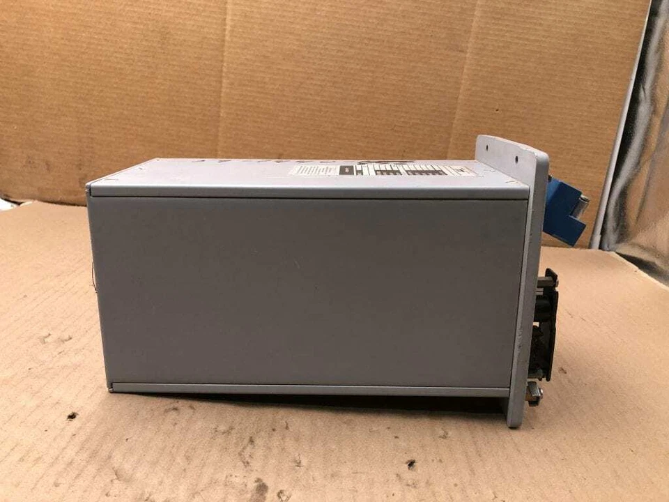 Foxboro 33C-AJ-U Temperature Transmitter 120VAC 19-23PSI 3-15PSI 80-200°F - Image 3 of 4