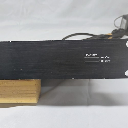 Samson True Diversity RX-3 VHF Receiver Super TD Does power up - Untested - Picture 5 of 8