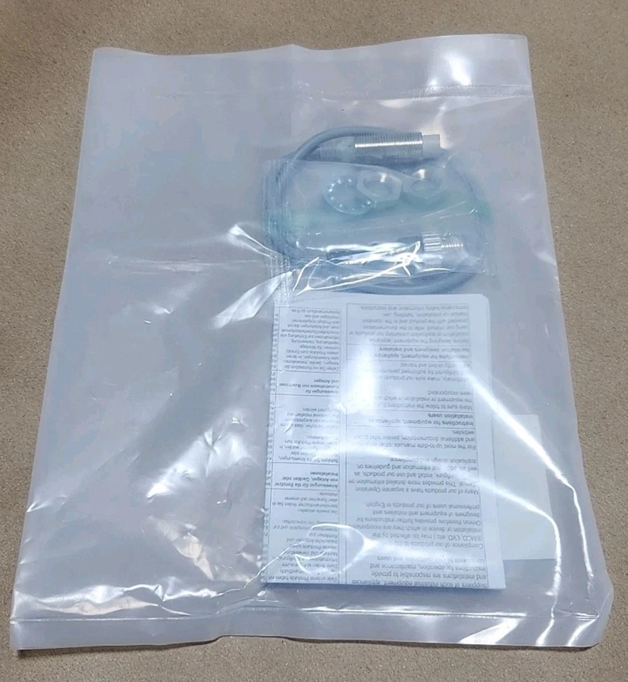 *NEW FACTORY SEALED* Omron E2E-X8MD1-M1GJ Proximity Sensor 12-24Vdc + Warranty! - Image 3 of 4