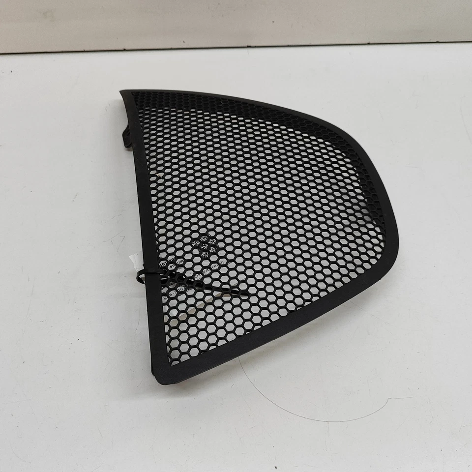 PORSCHE BOXSTER 987 Left Wind Deflector 98756158300 2006 31616109 - Image 2 of 4