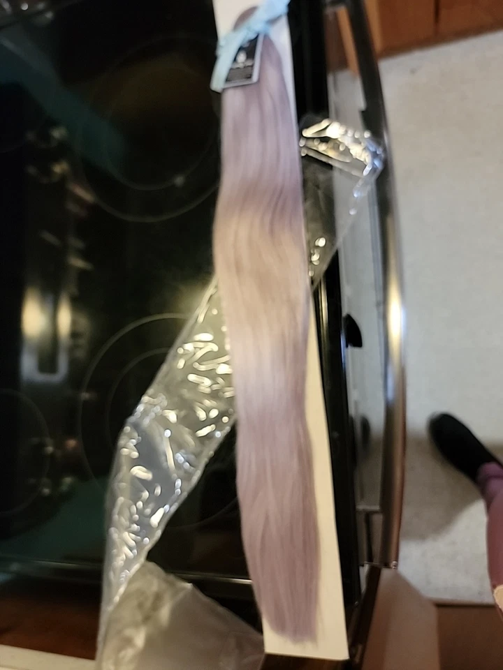 Extensiones de cabello Zala Halo 24 pulgadas raras plata lila Foto 2 de 4