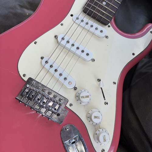 Used Baltimore 6 String Electric Guitar Pink - Picture 4 of 13