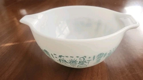 Pyrex Amish 441 Butterprint Turquoise Cinderella 1  1/2 pt  Mixing Bowl Vintage