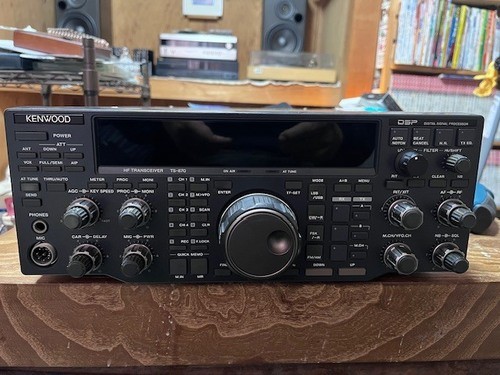 Kenwood社製　高級HF帯トランシーバーTS-870S 100w 強　完動 KENWOOD TS-870S 100W HF DSP Transceiver Ham Radio w/Microphone