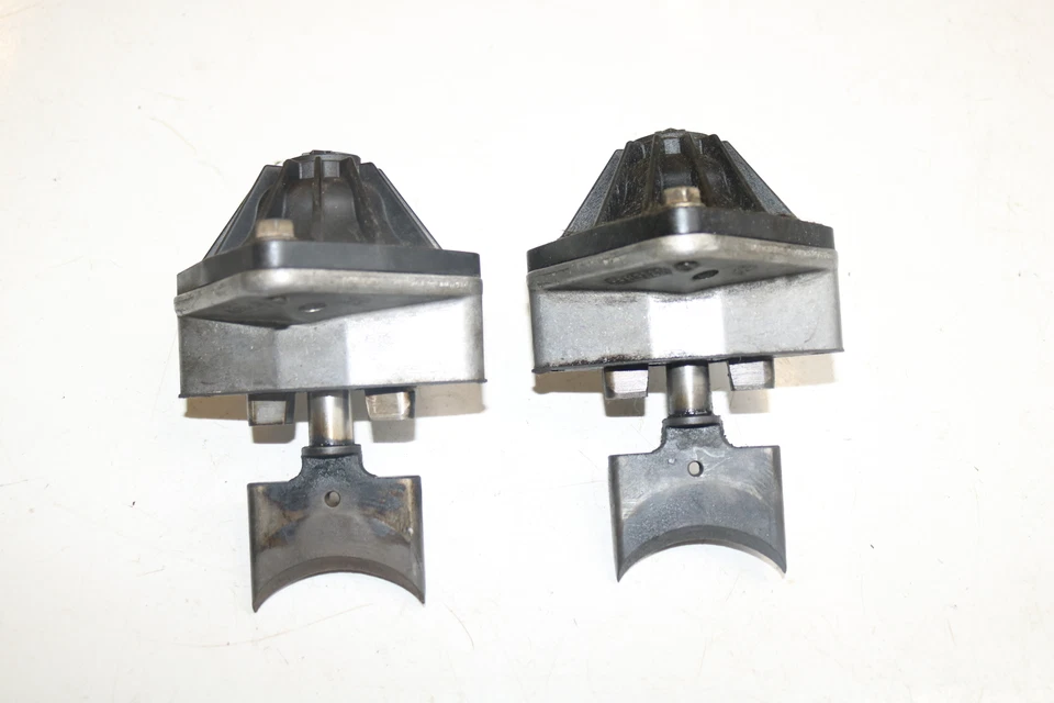 Par de montaje de válvula de escape Polaris Pro Rmk 800 155" 2011 Foto 2 de 4