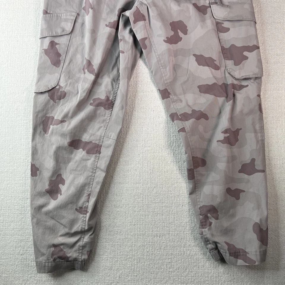 Mountain Hardwear Womens Camo Cargo Pants Elastic Drawstring Waist Size Medium - Image 3 of 4