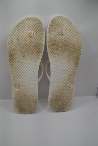 Flip flops by Old Navy All Size 10 a total of 4 pairs Green, Gray, White - Picture 9 of 9