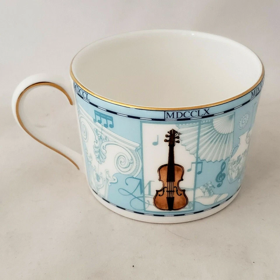 Taza y platillo Wedgwood Millennium Collection 1997 hecho en Inglaterra porcelana de hueso Foto 3 de 4