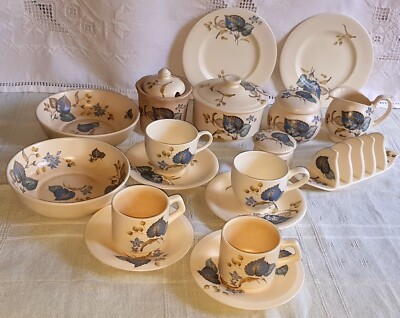18-tlg. Tête-à-Tête Frühstücksservice, Axe Vale Pottery, Devon, 1960er Jahre