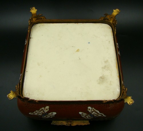 19th Century French Chinese Porcelain Butterfly Jewelry Box & Bronze Mounted - Picture 11 of 12