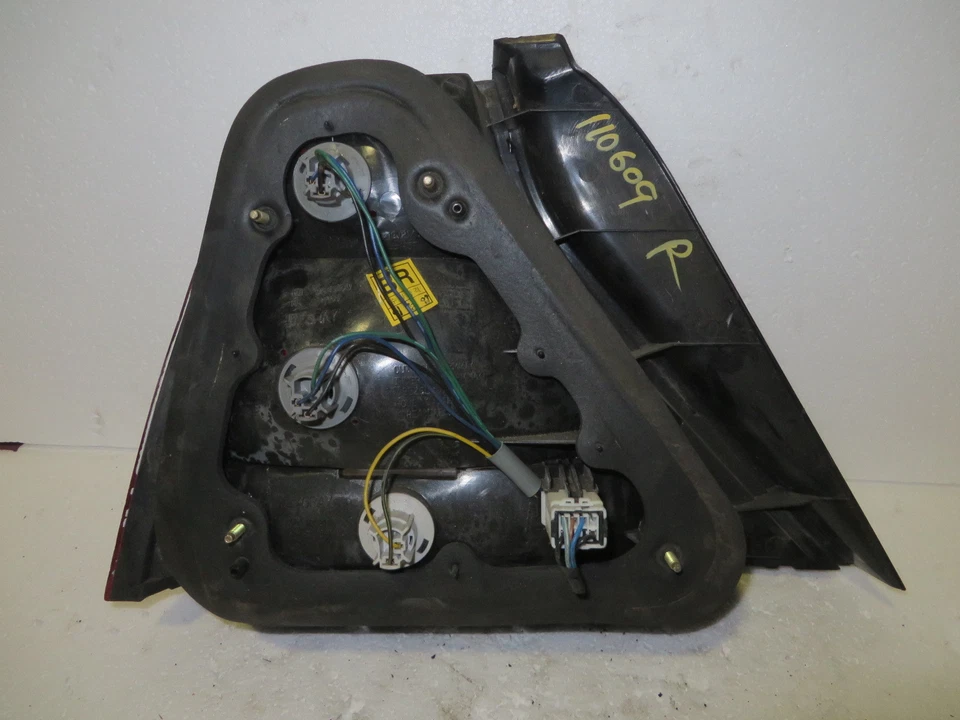 LUZ TRASERA SUZUKI VERONA 04 05 06 2004 2005 2006 + enchufe PASAJERO DERECHO OEM Foto 2 de 2