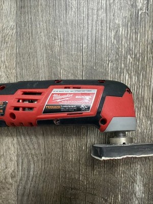 MILWAUKEE TOOLS 2426-20 (P04021999)