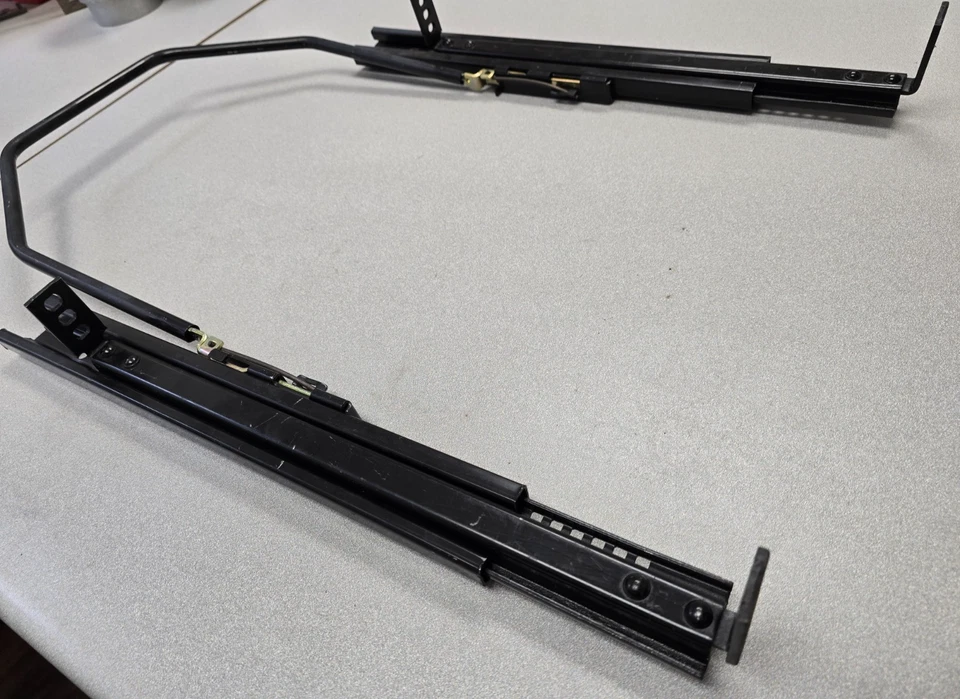 VERY NICE USED ORIGINAL PORSCHE 911 930 DOUBLE LOCKING SPORT SEAT RAIL SET 74-86 - Изображение 4 из 4