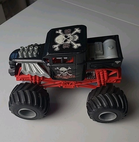 hot-wheels-monster-trucks-bone-shaker-black-red-skull-1-64-scale-loose