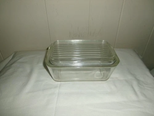 Vintage Pyrex Glass Baking Dish with Lid 6 X 3.5 X 2.25