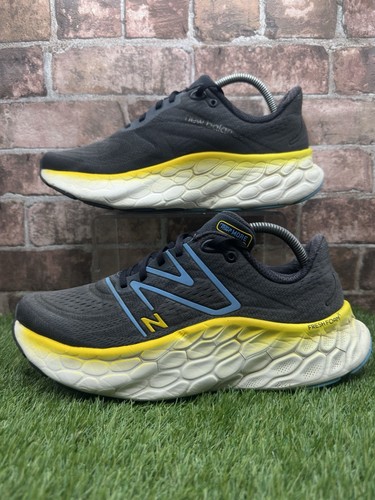 New Balance Herren Fresh Foam X More V4 grau Laufschuhe UK 9,5 sehr guter Zustand