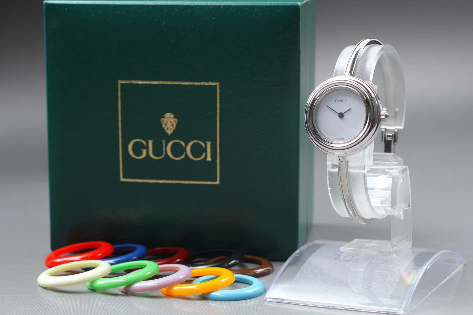 Rare montre femme Gucci argent [boîte papier] lunette change 11/12,2L 11 couleurs Qz