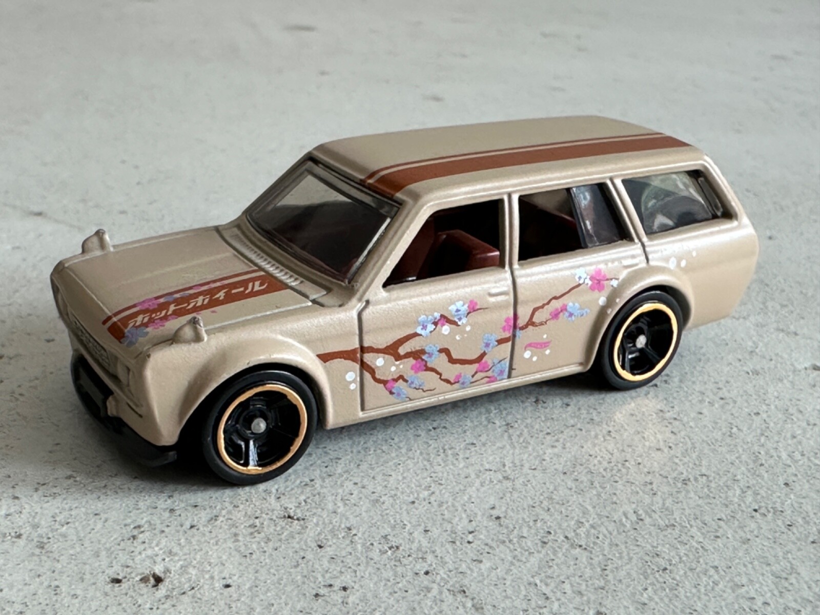 Hot Wheels DATSUN BLUEBIRD WAGON 510 Nightburnerz Loose with Protector
