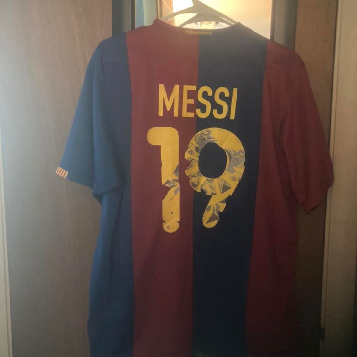 Lionel Leo Messi #19 Nike Barcelona Soccer Jersey Men's Size Lionel Leo Messi #19 Nike Barcelona Soccer Jersey Men's Size