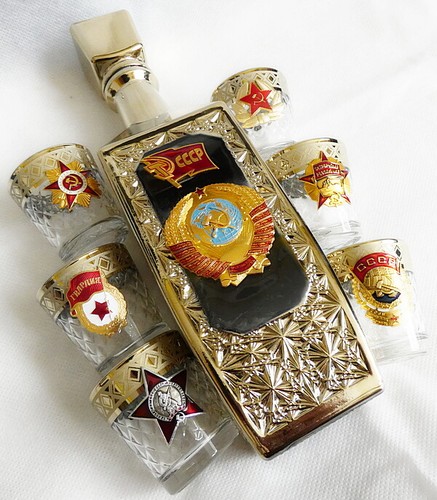 Juego de jarra rusa y 6 vasos de chupito de 50 ml con insignias militares de la URSS - Imagen 15 de 21