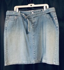 WOMENS ROUTE 66 DENIM 100 COTTON BLUE JEAN SKIRT W/BELT Size 17/18 Silver Studs