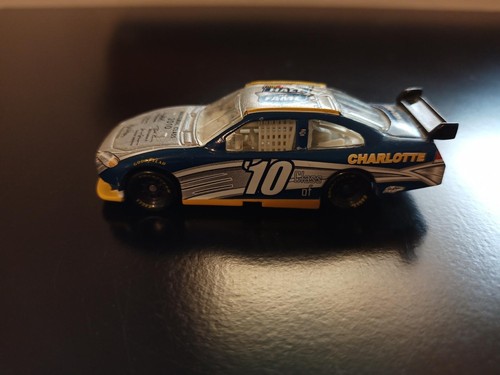 USED 1/64 NASCAR 2010 NASCAR HALL OF FAME CHARLOTTE LIONEL LOOSE DAMAGED - Picture 2 of 10