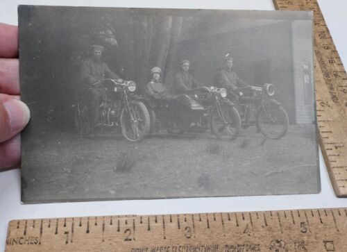 INDIAN MOTORCYCLEs - one side car - real photo - POST CARD - listing #5293 - Picture 3 of 10