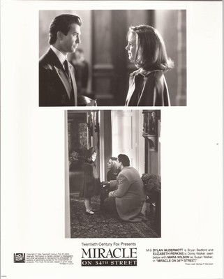 PF Miracle on 34th Street ( Elizabeth Perkins )
