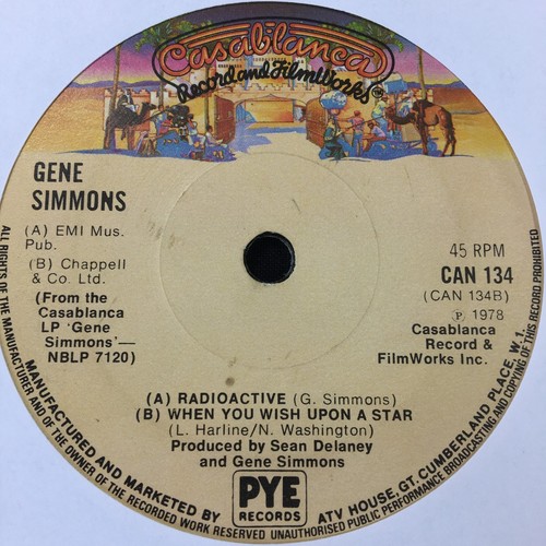 CLASSIC ROCK- A SELECTION OF FIVE 7'' SINGLES inc. Scorpions & Gene Simmons - Imagen 2 de 11