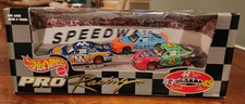 VINTAGE HOT WHEELS 1:64 NASCAR PRO RACING Petty Generations Target Exclusive.