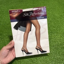 Vtg Hanes Silk Reflections Sz CD Little Color Silky Sheer Control Top Pantyhose