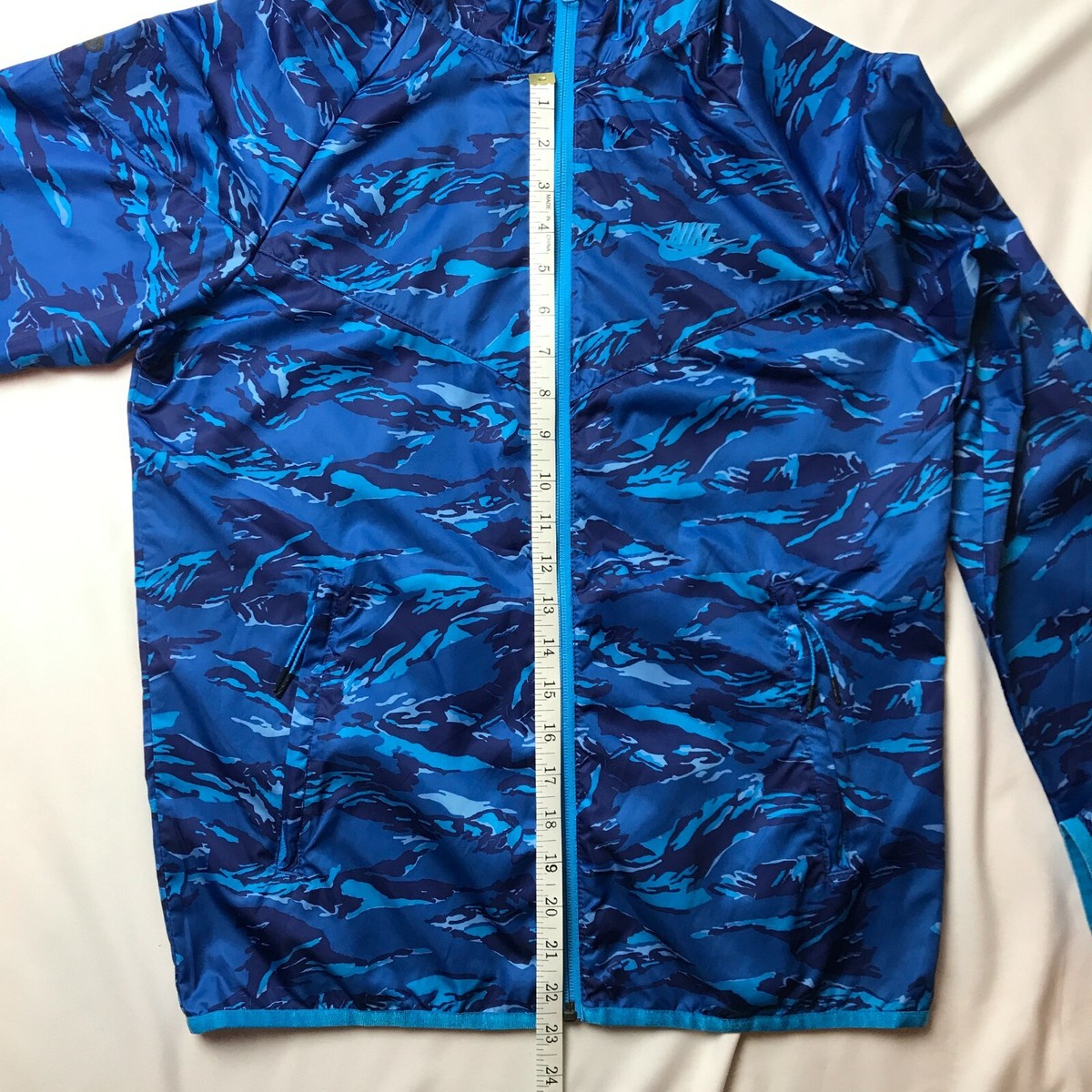 lebron james block iguodala