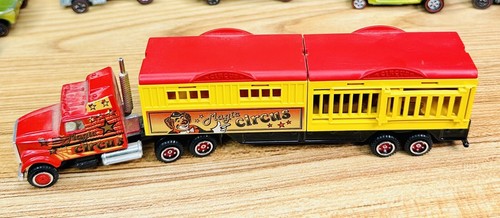 Majorette Super Movers Magic Circus Tractor Trailer with Animals Made in France - Picture 2 of 13