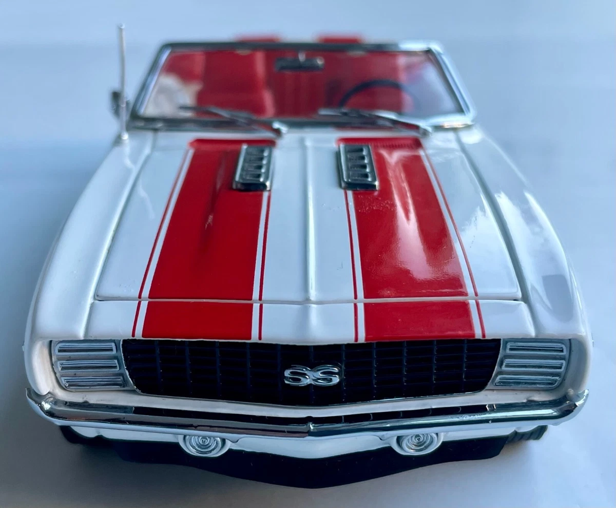 Danbury Mint Chevrolet Camaro Contemporary Manufacture Diecast