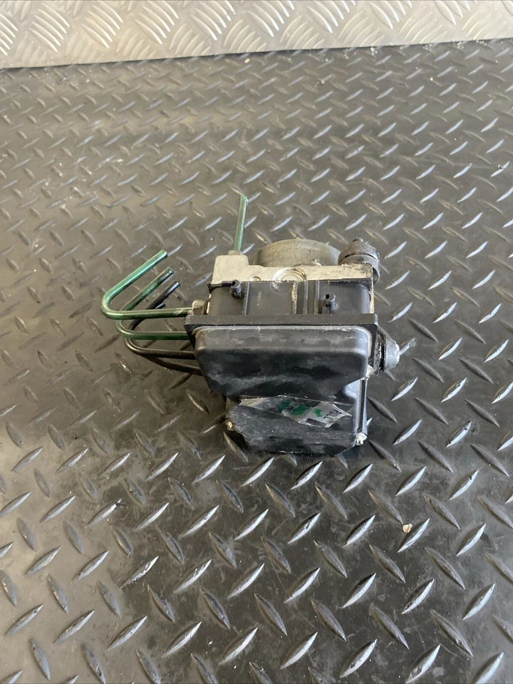 Renault Clio 2006 bomba abs y módulo de control 8200559749 Foto 4 de 4