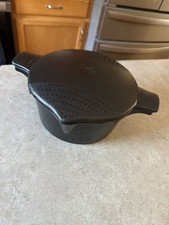 Pampered Chef Large Microcooker Black GUC!