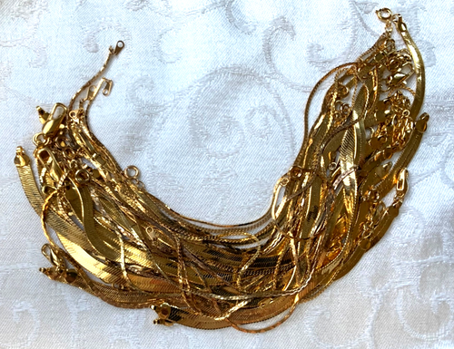 Huge Vintage Lot 34 Gold-Plated Chain Bracelets - NOS, multiple styles and sizes - Picture 4 of 12