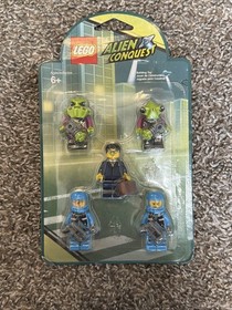 NEW Lego Alien Conquest 3 Sets New In Box! 7066,7050 And Minifigure Pack - LOOK!