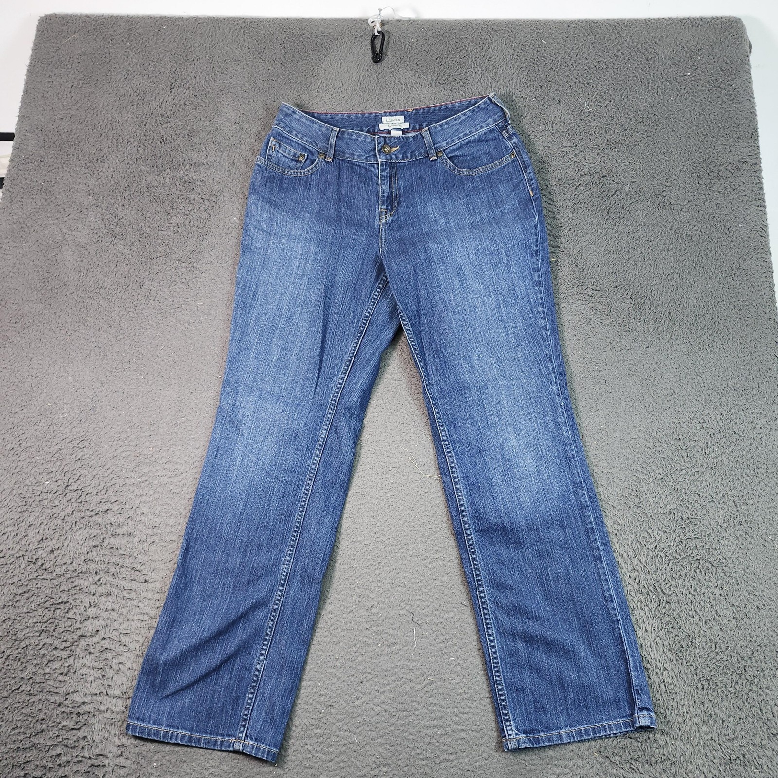 L.L. Bean Favorite Fit Jeans Womens 6 Blue Medium Wash Straight Leg Denim