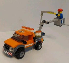 LEGO 60054.City: Light Repair Truck. Complete Set But Missing 1 Sticker.