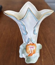 COVENTRY 5539 A DECORATIVE CERAMIC VASE MADE IN USA