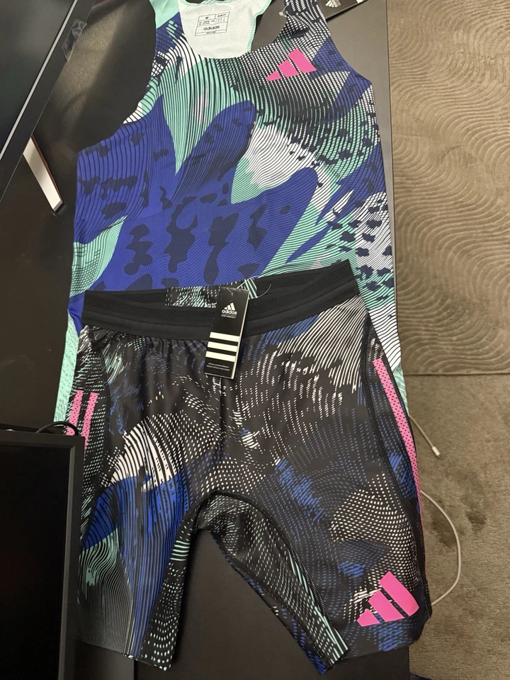 Adidas Adizero Running Kit Singlet y Media Mallas Hombre’s Talla Mediana Foto 3 de 4