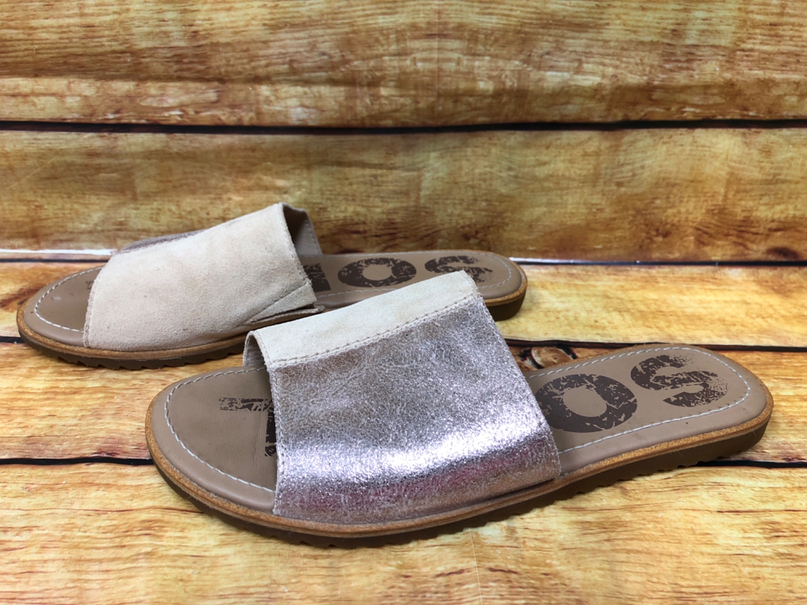 Ella Sandal - Brushed Metallic :: Silver