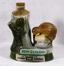 Jim Beam Decanter New Zealand Kiwi Bird With Egg 8 1/2" Tall (Empty Decanter)