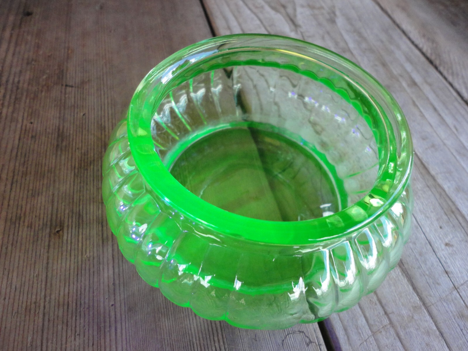 Small Green Ribbed Uranium Vaseline Glass Fish Bowl Strong U. V. Light