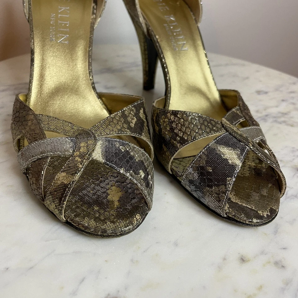 Zapatos de salón Anne Klein New York talla 10 M hechos en Italia cuero dorado punta abierta -R1 Foto 3 de 4