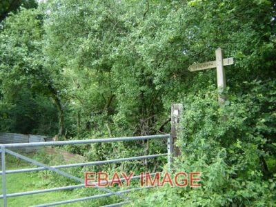 FOTO-WANDERWEG IN DER NÄHE VON CEFN ILA FARM ICH HATTE KEINE CHANCE, DIE ZWECKE HERAUSZUFINDEN